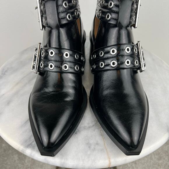 Steve Madden Like New Black Grazia Pointed Toe Silver Buckle Moto Bootie (Sz 8) - Picture 6 of 13